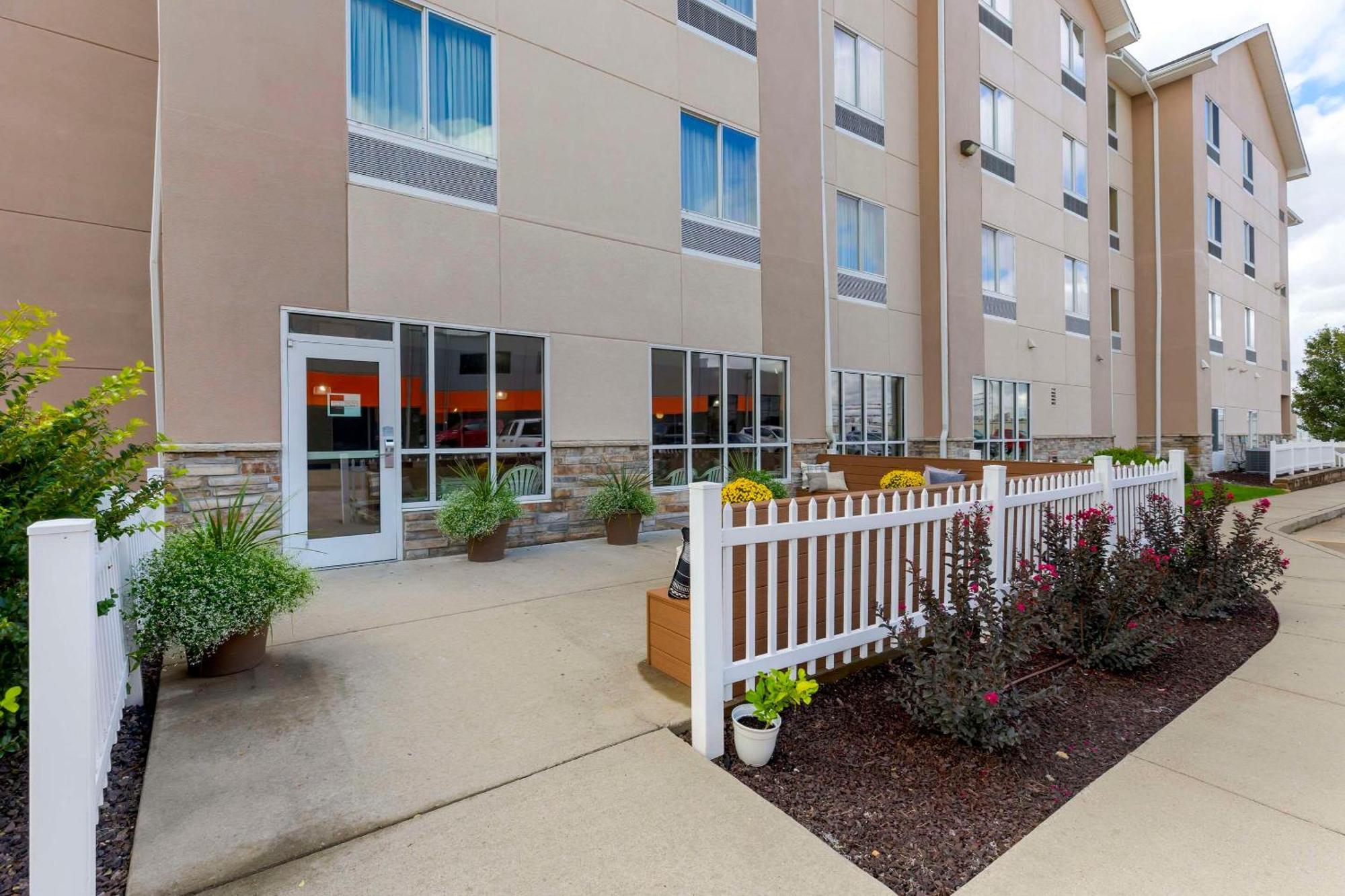 Comfort Inn & Suites Marion I-57 Exterior photo