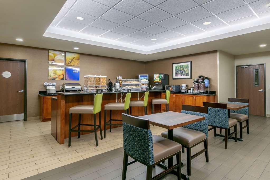 Comfort Inn & Suites Marion I-57 Restaurant photo