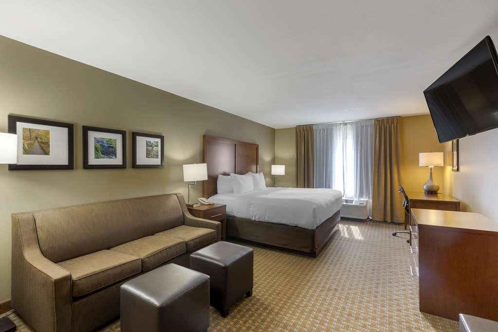 Comfort Inn & Suites Marion I-57 Room photo